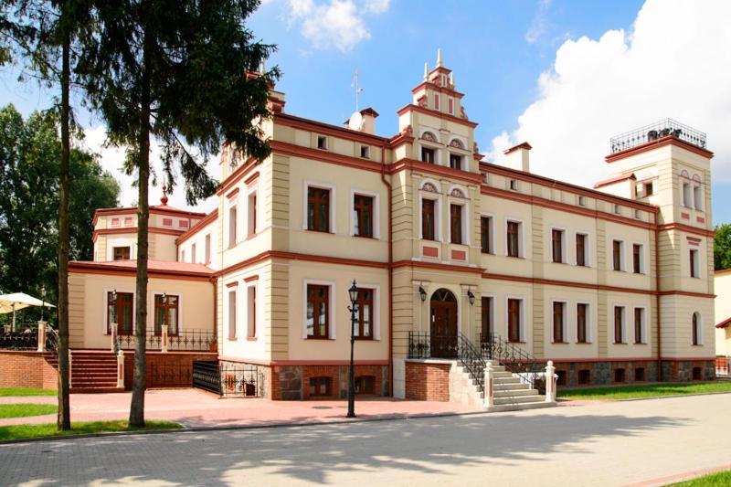 Palac Mysleta Uzdowo Exterior foto
